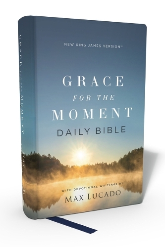 Бумажная книга «NKJV, Grace for the Moment Daily Bible, Hardcover, Comfort Print», автор Макс Лукадо - фото №1