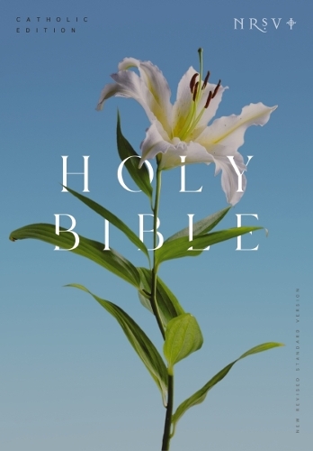 Бумажная книга «NRSV Catholic Edition Bible, Easter Lily Paperback (Global Cover Series): Holy Bible», автор Католическое библейское издательство - фото №1