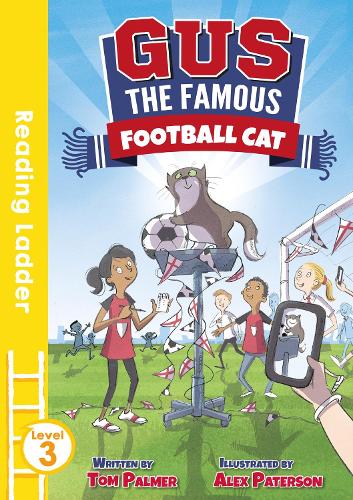 Бумажная книга «Gus the Famous Football Cat», автор Том Палмер - фото №1