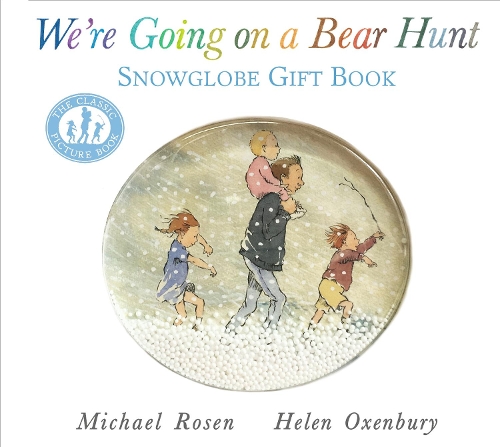 Бумажная книга «We're Going on a Bear Hunt: Snowglobe Gift Book», автор Майкл Розен - фото №1