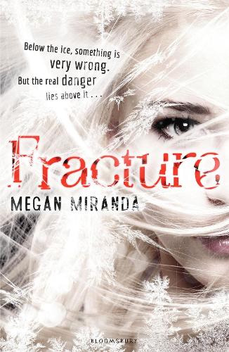 Паперова книга «Fracture», автор Меган Міранда - фото №1