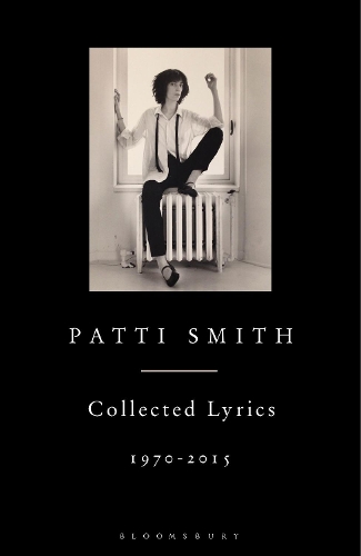 Бумажная книга «Patti Smith Collected Lyrics, 1970–2015», автор Патти Смит - фото №1