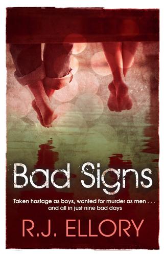 Бумажная книга «Bad Signs», автор Р. Дж. Эллори - фото №1