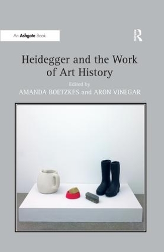 Паперова книга «Heidegger and the Work of Art History» - фото №1