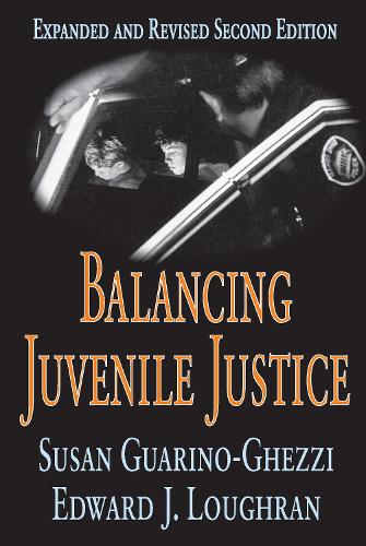 Паперова книга «Balancing Juvenile Justice», автор Сьюзен Гуаріно-Геззі - фото №1