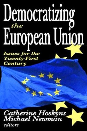Бумажная книга «Democratizing the European Union: Issues for the Twenty-first Century», автор Кэтрин Хоскинс - фото №1