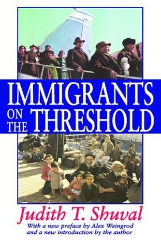 Бумажная книга «Immigrants on the Threshold», автор Джудит Т. Шувал - фото №1
