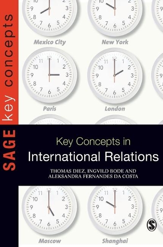 Паперова книга «Key Concepts in International Relations», авторів Александра Фернандеш да Коста, Інгвільд Боде, Томас Діз - фото №1