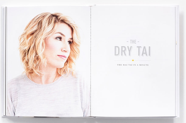 Бумажная книга «The Drybar Guide to Good Hair for All. How to Get the Perfect Blowout at Home», автор Алли Уэбб - фото №1