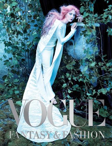 Бумажная книга «Vogue: Fantasy & Fashion», автор Редакторы Vogue - фото №1