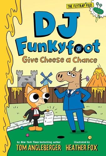 Бумажная книга «DJ Funkyfoot: Give Cheese a Chance (DJ Funkyfoot #2)», автор Том Англебергер - фото №1
