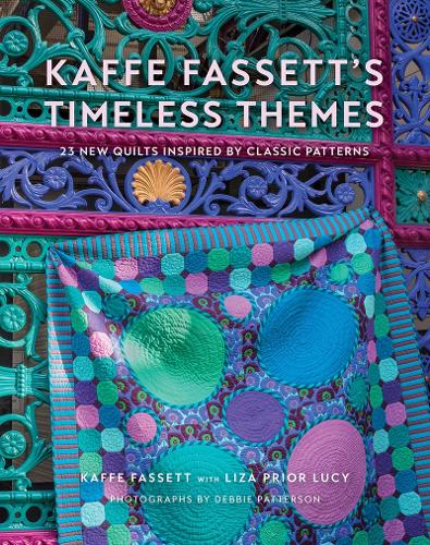 Паперова книга «Kaffe Fassett's Timeless Themes: 23 New Quilts Inspired by Classic Patterns», автор Каффе Фассет - фото №1