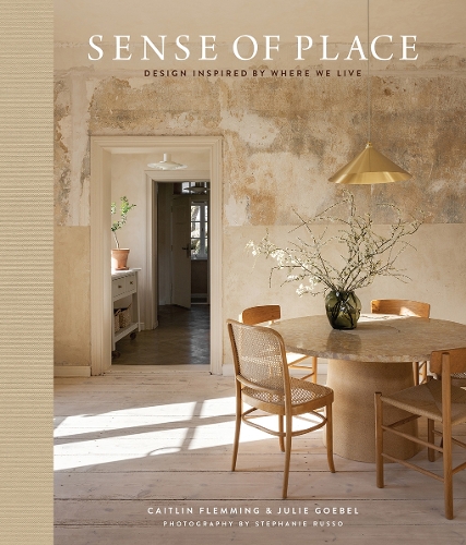 Бумажная книга «Sense of Place. Design Inspired by Where We Live», авторов Кейтлин Флемминг, Джули Гебель - фото №1