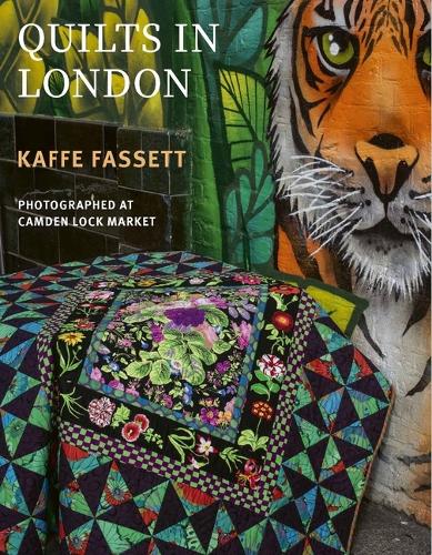 Бумажная книга «Kaffe Fassett's Quilts in London: Photographed in Historic Camden Lock», автор Каффе Фассет - фото №1