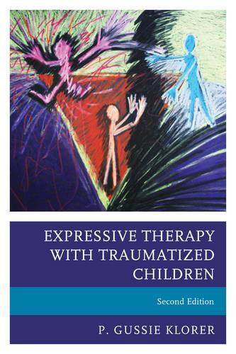 Паперова книга «Expressive Therapy with Traumatized Children», автор П. Гассі Клорер - фото №1
