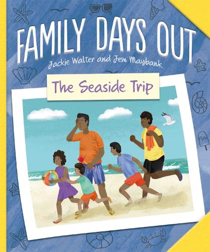 Паперова книга «Family Days Out: The Seaside Trip», автор Джекі Волтер - фото №1