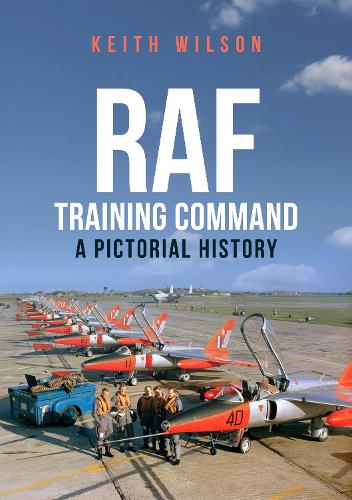 Бумажная книга «RAF Training Command: A Pictorial History», автор Кит Уиллсон - фото №1