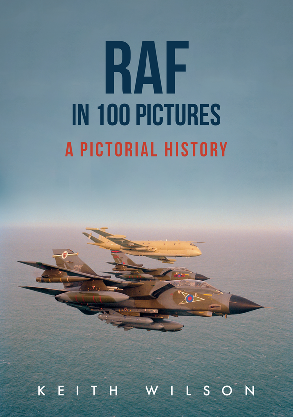 Бумажная книга «RAF in 100 Pictures» - фото №1