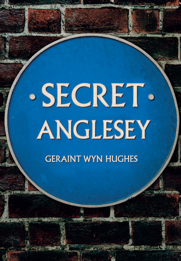 Паперова книга «Secret Anglesey» - фото №1