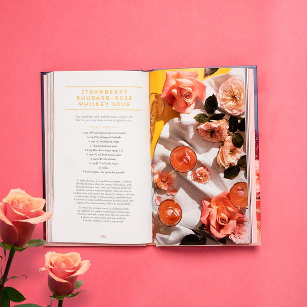 Бумажная книга «Floral Libations», автор Кэсси Уинслоу - фото №1