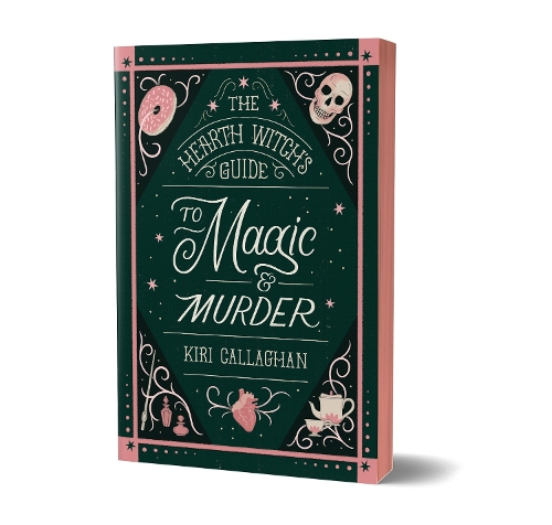 Паперова книга «The Hearth Witch's Guide to Magic & Murder: A Cosy Fantasy Murder Mystery (The Hemlock Saga Book 1)», автор Кірі Каллаган - фото №1