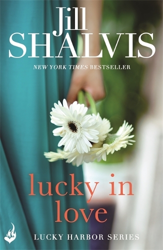 Паперова книга «Lucky In Love: A big-hearted small town romance to warm your heart!» - фото №1