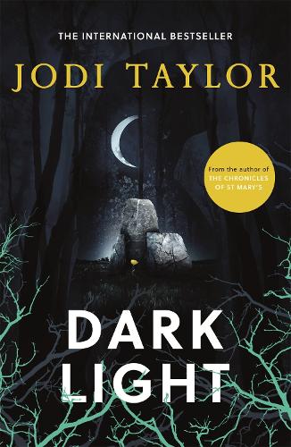 Паперова книга «Dark Light: A twisting and captivating supernatural thriller (Elizabeth Cage, Book 2)», автор Джоді Тейлор - фото №1