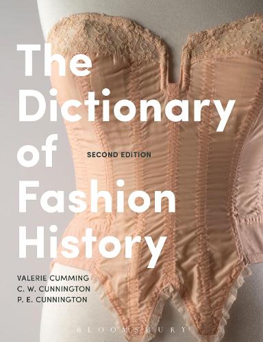 Бумажная книга «The Dictionary of Fashion History», авторов К. В. Каннингтон, П. Э. Каннингтон, Валери Камминг - фото №1
