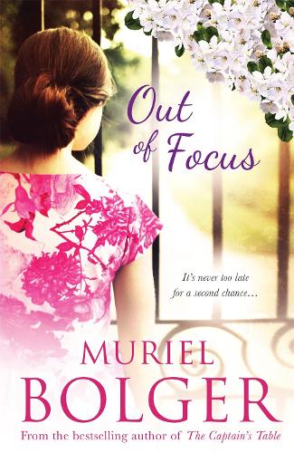 Бумажная книга «Out of Focus», автор Мюриэль Болджер - фото №1