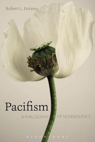 Паперова книга «Pacifism: A Philosophy of Nonviolence», автор Роберт Л. Холмс - фото №1