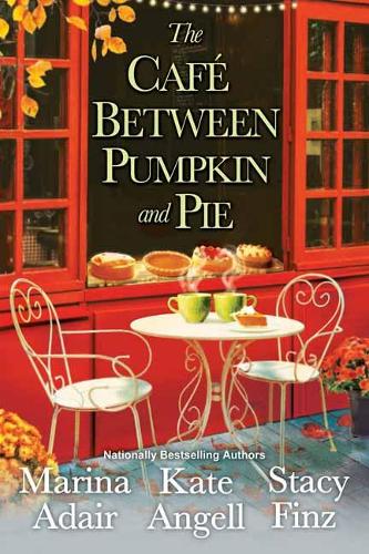 Бумажная книга «The Café between Pumpkin and Pie», авторов Кейт Энджелл, Марина Адэйр - фото №1