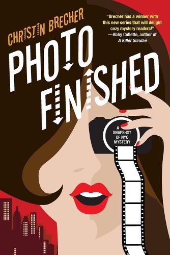 Бумажная книга «Photo Finished: A Picture Perfect Cozy Mystery», автор Кристин Бречер - фото №1