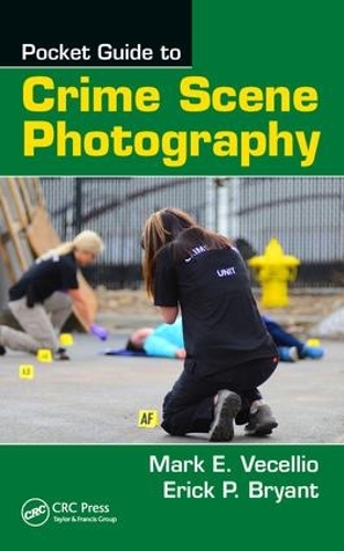 Бумажная книга «Pocket Guide to Crime Scene Photography», авторов Эрик П. Брайант, Марк Э. Вечеллио - фото №1