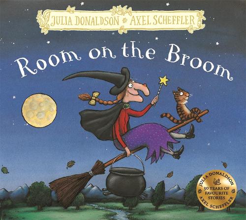 Бумажная книга «Room on the Broom: Hardback Gift Edition», автор Джулия Дональдсон - фото №1