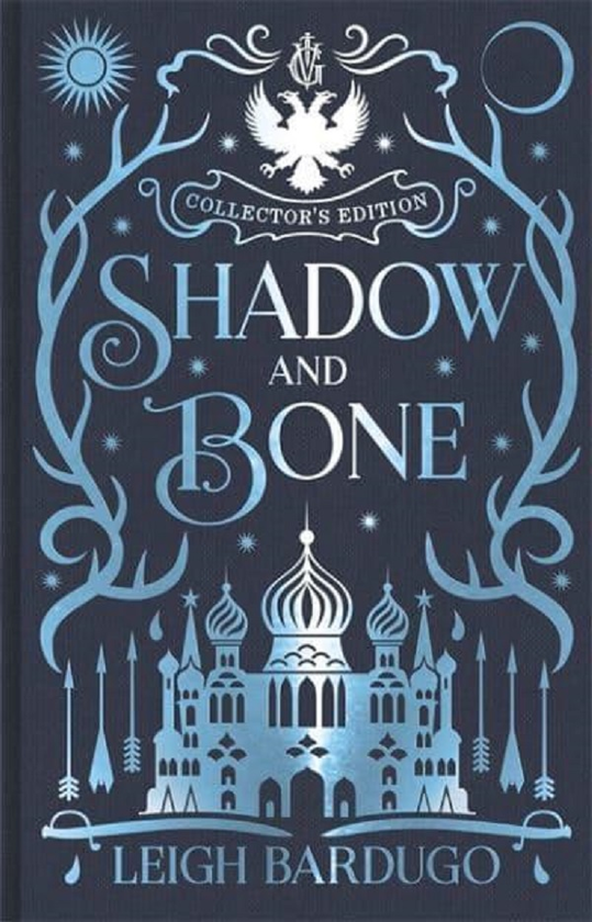 Паперова книга «Shadow and Bone», автор Лі Бардуго - фото №1
