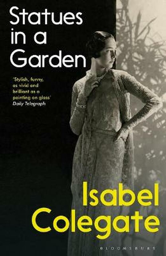 Паперова книга «Statues in a Garden», автор Ізабель Колгейт - фото №1
