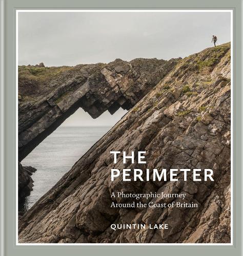 Паперова книга «The Perimeter: A Photographic Journey around the Coast of Britain», автор Квінтін Лейк - фото №1