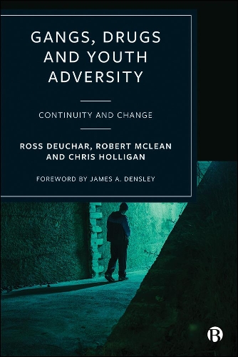 Паперова книга «Gangs, Drugs and Youth Adversity: Continuity and Change», авторів Кріс Голліган, Роберт Маклін, Росс Дейчар - фото №1