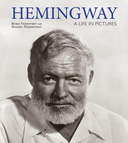  «Hemingway: A Life In Pictures» - фото №1