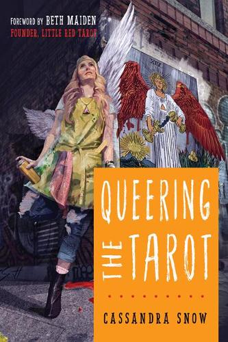 Бумажная книга «Queering the Tarot», автор Кассандра Сноу - фото №1