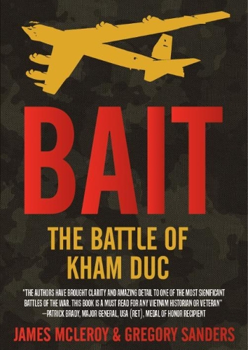 Паперова книга «Bait: The Battle of Kham Duc», авторів Грегорі В. Сандерс, Джеймс Д. Маклерой - фото №1