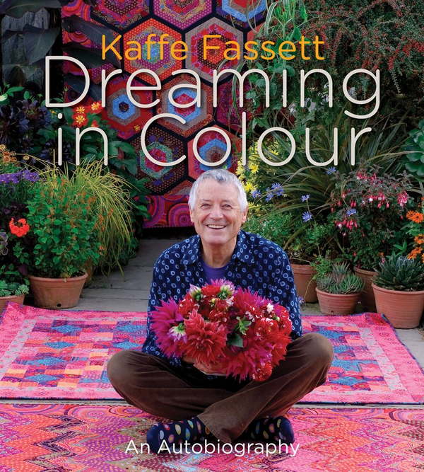 Бумажная книга «Dreaming in Colour. An Autobiography», автор Каффе Фассетт - фото №1