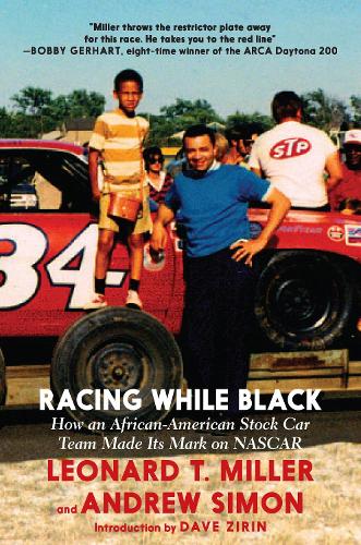 Паперова книга «Racing While Black», авторів Ендрю Саймон, Леонард Т. Міллер - фото №1