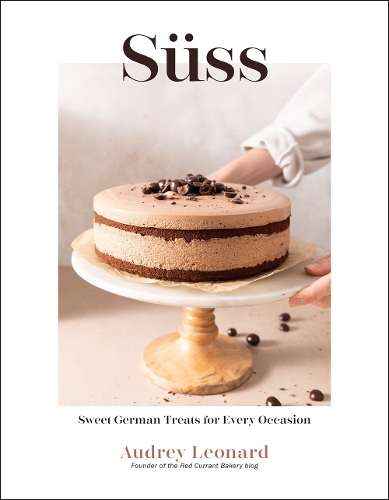 Бумажная книга «Süss: Sweet German Treats For Every Occasion», автор Одри Леонард - фото №1