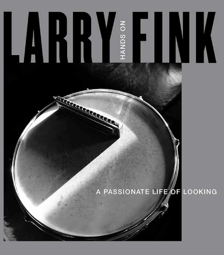Бумажная книга «Larry Fink: Hands On/A Passionate Life of Looking», автор Ларри Финк - фото №1