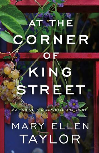 Паперова книга «At the Corner of King Street», автор Мері Еллен Тейлор - фото №1