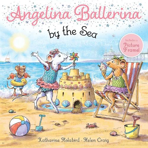 Бумажная книга «Angelina Ballerina by the Sea», автор Кэтрин Холаберд - фото №1