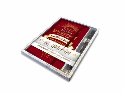 Паперова книга «Harry Potter: Harry Potter Hardcover Ruled Journal and Wand Pen Set», автор Insight Editions - фото №1