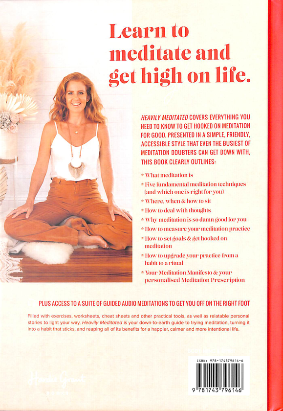 Бумажная книга «Heavily Meditated. Your down-to-earth guide to learning meditation and getting high on life», автор Кейтлин Кэди - фото №1