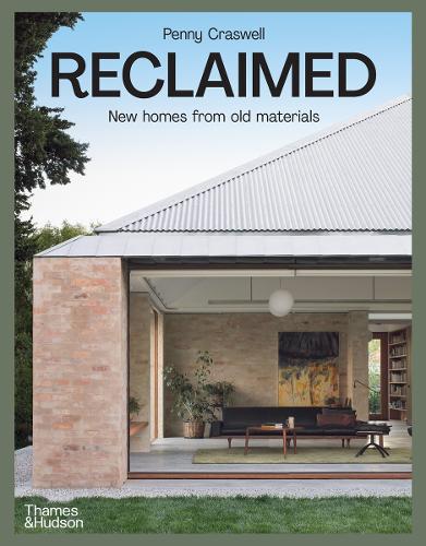 Паперова книга «Reclaimed: New homes from old materials», автор Пенні Красвелл - фото №1